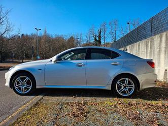 lexus is 220d