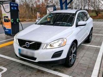 volvo xc 60 autos