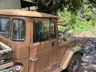 toyota band.picape chassi curto diesel 1981