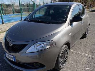 ypsilon iii 2015 1.2 silver 69cv