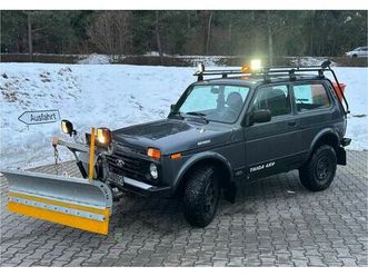 lada niva taiga 4x4 (2121) winterdienst fahrzeug top zustand!!!