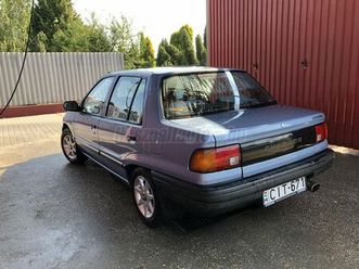 daihatsu charade 1.3i sedan