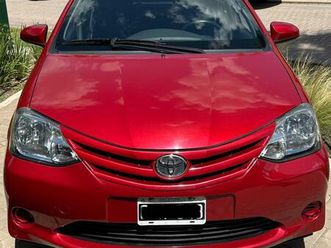 venta toyota etios xs 5 puertas - 2015