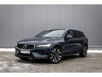 volvo v60 cross country d4 awd pro auto. financovanie/protiúčet
