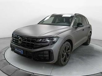 volkswagen touareg 3.0 v6 tdi scr r-line final edition 231cv auto del 2025 usata a carnago
