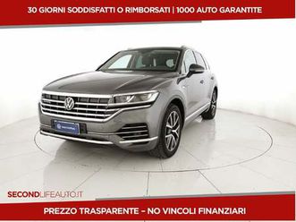 volkswagen touareg 3.0 v6 tsi ehybrid atmosphere del 2023 usata a san giovanni teatino