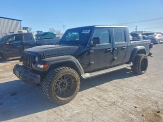 jeep gladiator altitude 4x4