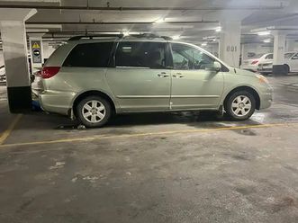 toyota sienna 2008