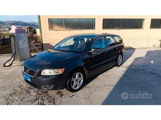 volvo v50 2.0 metano momentum
