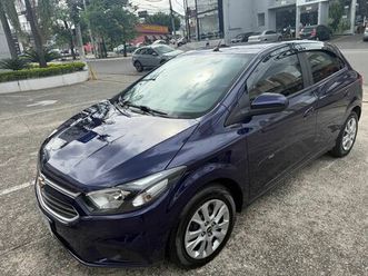 hatch lt 1.4 8v flex mec. 4p