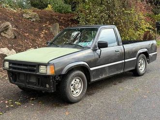 1990 mazda b2200 5 speed manual transmission runs and drives great