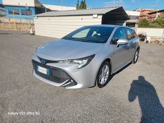 toyota corolla touring 1.8 hybrid garanzia permute