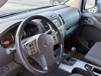 nissan pathfinder 2.5 dci bon etat roule tous les jours canton valais