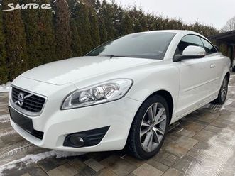 volvo c70 5válec 2,0 d3 servisní kniha