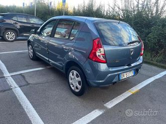 dacia sandero 1.2 16v lauréate 2009 117.000 km