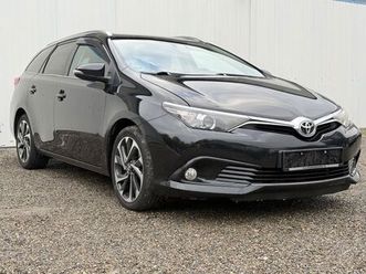 toyota auris touring sports design edition