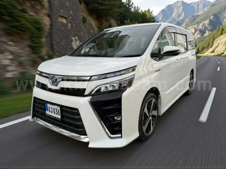 2021 model otomatik toyota voxy