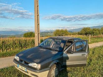 renault r19 - sellerie cuir baccara