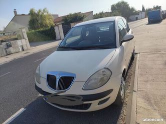 voiture vendre lancia