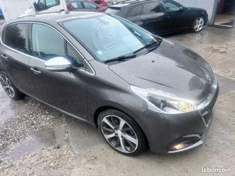 208 1,2 thp 110 cv féline toit panoramique carplay 11/2017