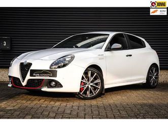 alfa romeo giulietta 1.750 turbo veloce | clima | cruise | navi | xenon | sportstoelen | leder/alcantara |