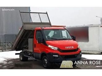 iveco daily 2.3 d 125 ch camion benne roues jumelées avec casiers