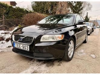 volvo s40 1.6 d drive momentum euro 5 / vonóhorog / tempomat / rendszeresen karbantartott