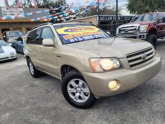 2001 toyota highlander limited v6 low miles!!