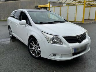 toyota avensis skyvew