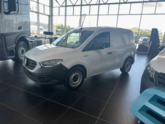 mercedes ecitan 90 kwh long first