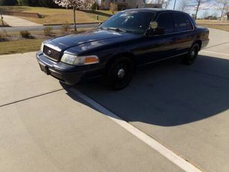 2008 ford crown victoria police interceptor p71 (149k)mi very fast car