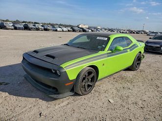 dodge challenger r/t scat pack