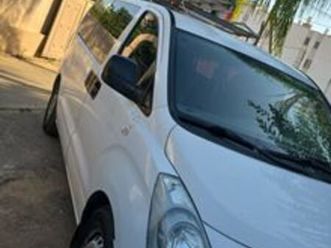 i800 אוט׳ קומבי 3 מק 2.5 (170 כ״ס) [2011-2019]