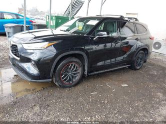 toyota highlander le * става на газ*