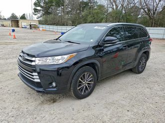 toyota highlander se * става на газ*