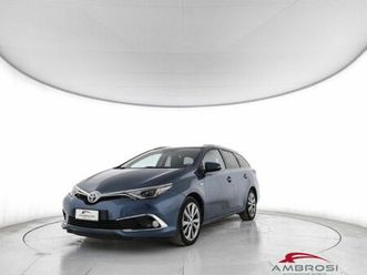 toyota auris 1.8 hybrid lounge del 2017 usata a corciano