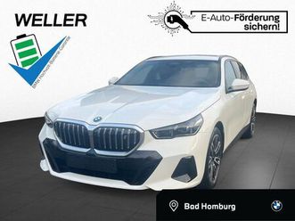 bmw i5 edrive40 touring msport innov travpak compak