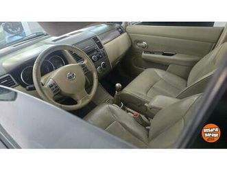 nissan tiida 1.8 tekna 2011