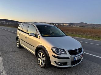 vw touran cross 1.9 7местен