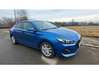 hyundai i30 1.4 t-gdi trend fastback kamera