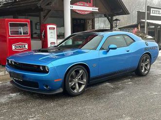 dodge challenger 5,7 hemi v8 shaker