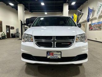 used 2017 dodge grand caravan se