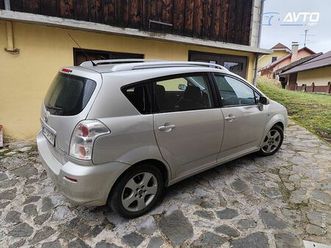 toyota corolla verso 2.2 d4-d luna 5