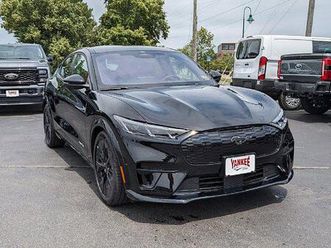 new 2025 ford mustang mach-e gt