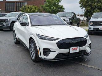 new 2025 ford mustang mach-e gt