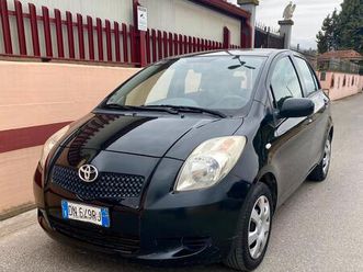 toyota yaris 1.0 benzina