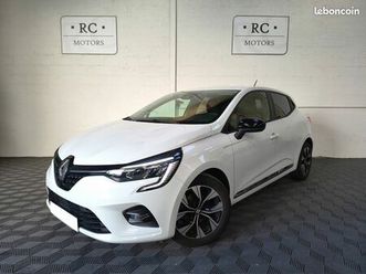renault clio société 1.0 tce 90ch evolution * 17.000 kms * caméra de recul * jantes alu * apple carplay * france * carnet 100% renault