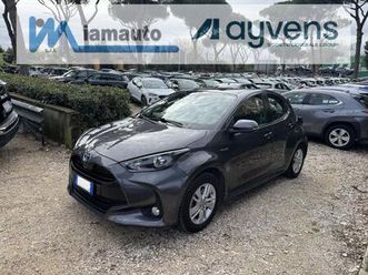 toyota yaris hybrid business 1.5cc 92cv brake assist telecam