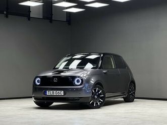 35.5 kwh / navigation / carplay / rattvärme