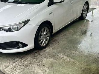 auris touring sports 1.8h active cvt my17